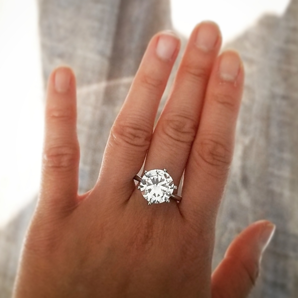 💎NEW💎5 CARAT 6 PRONGS CLASSIC SOLITAIRE RING - Picture 2 of 8
